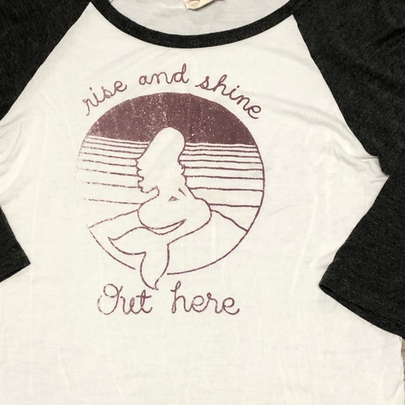 Sadie Robertson Mermaid 3/4 Graphic Tee Size Small - Picture 2 of 7